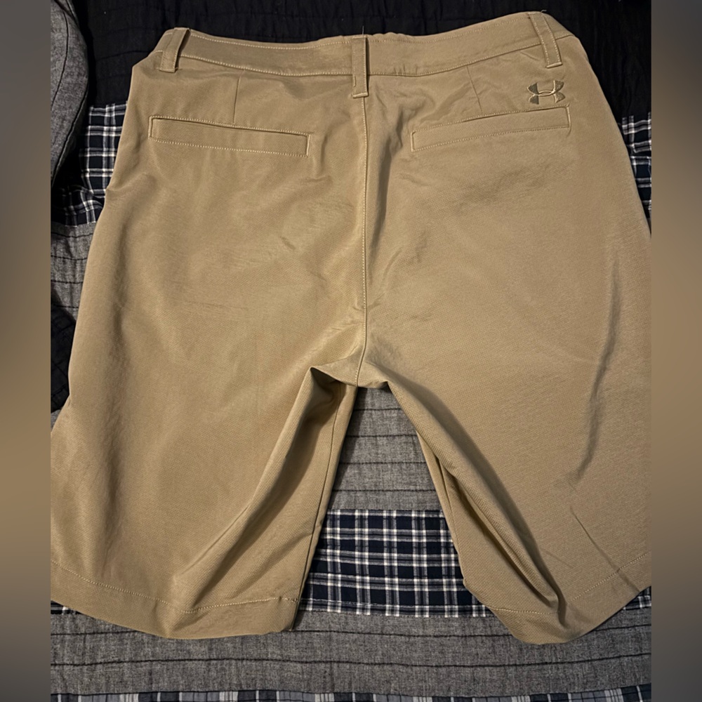 These Tan Under Armour golf shorts, with a waist size of 30.